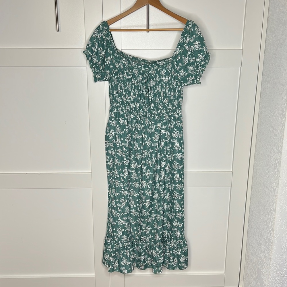 Green on/ off shoulder dress. Size Large